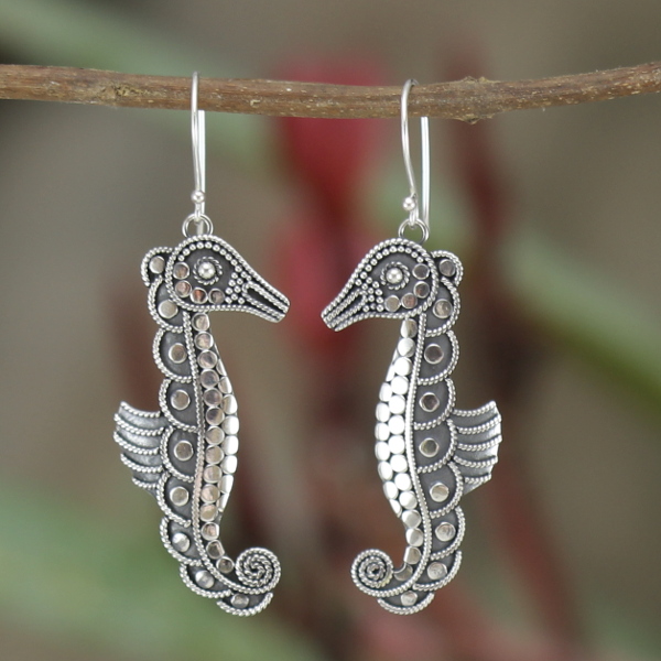 Anting Perak Kuda Laut E176