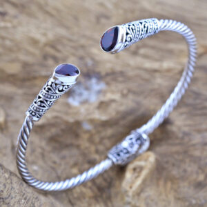 silver bracelet B395