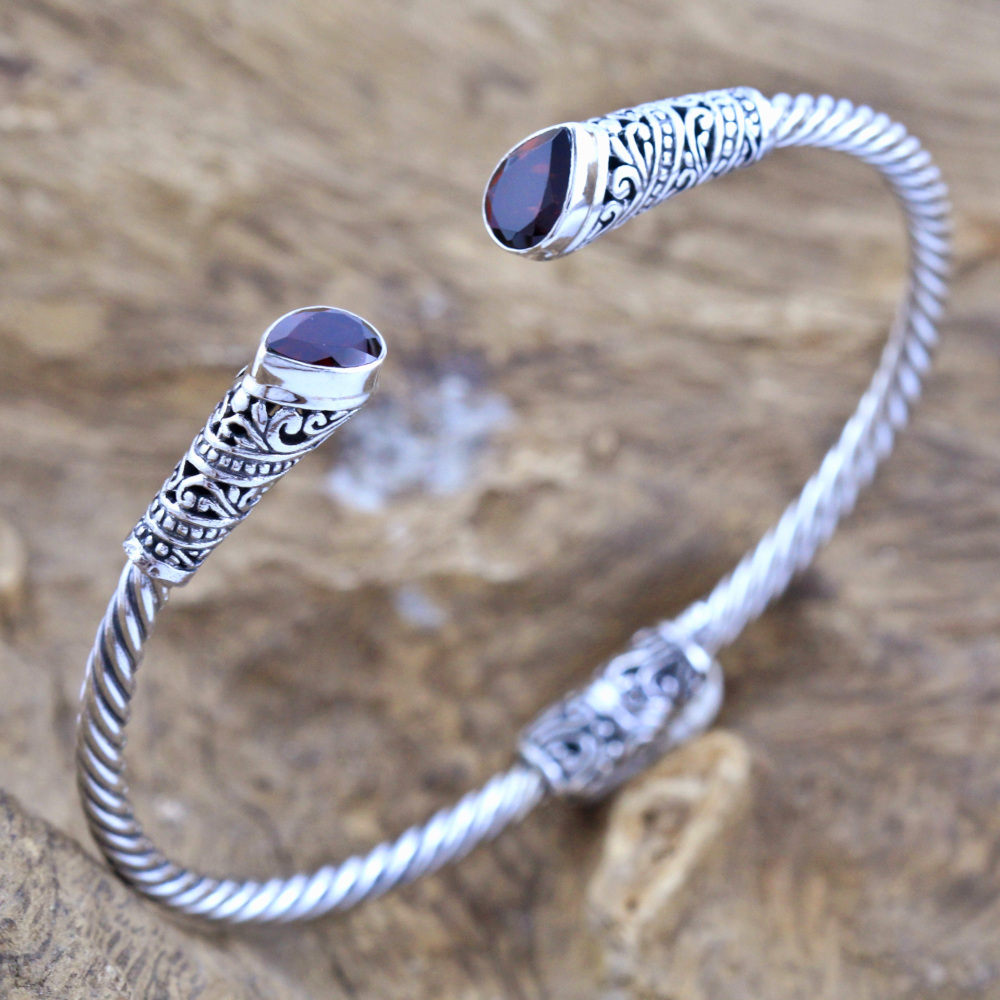 silver bracelet B395