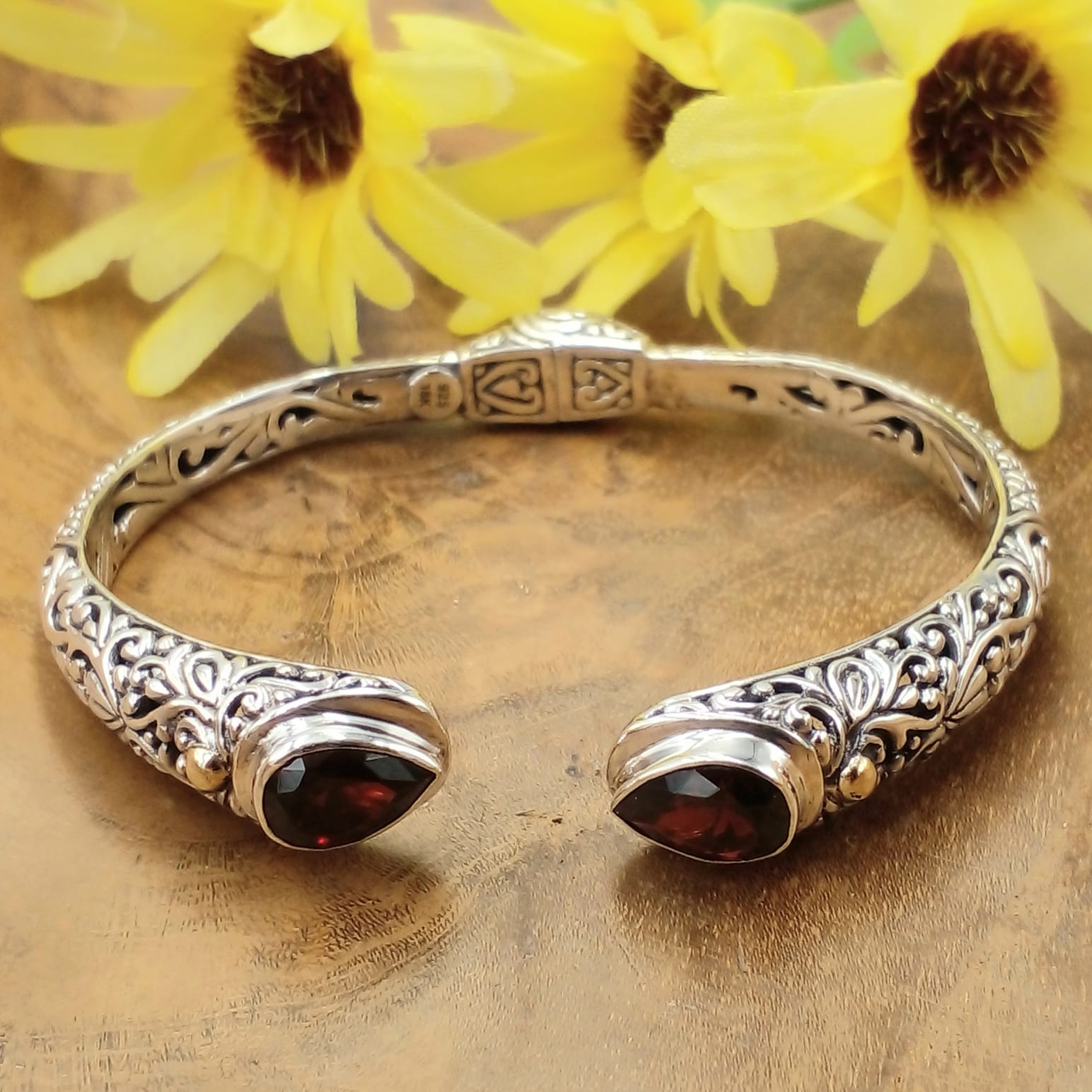 Gelang Wanita Perak Bali
