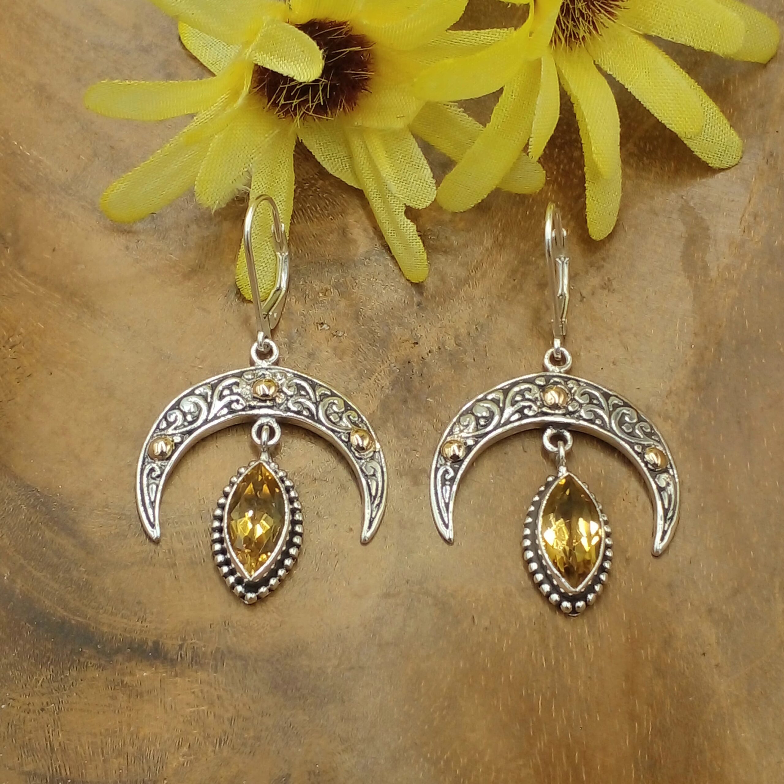 Anting Bulan Sabit Perak