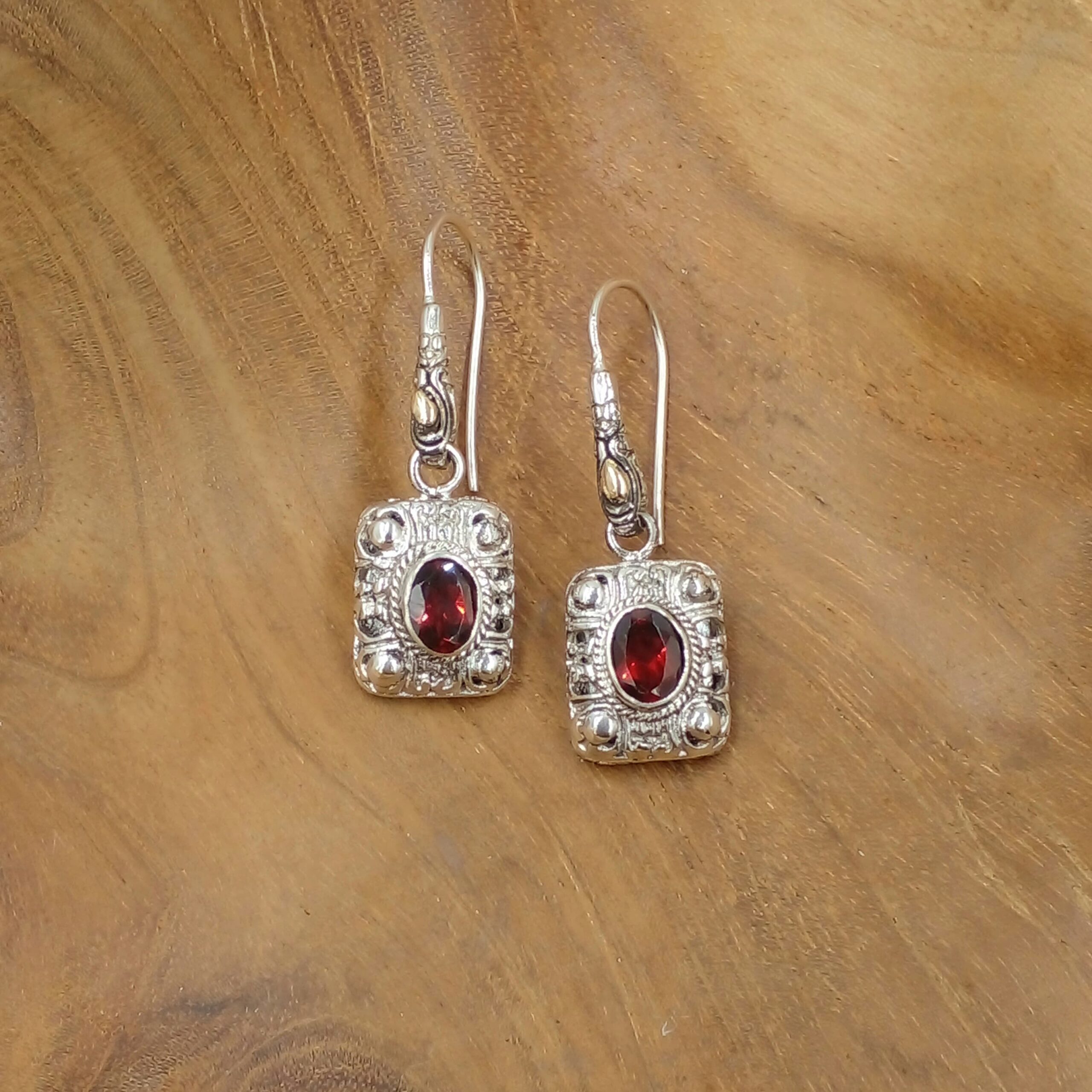 Anting Perak Bali Permata