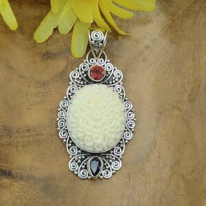 Liontin Perak Ukiran Bali
