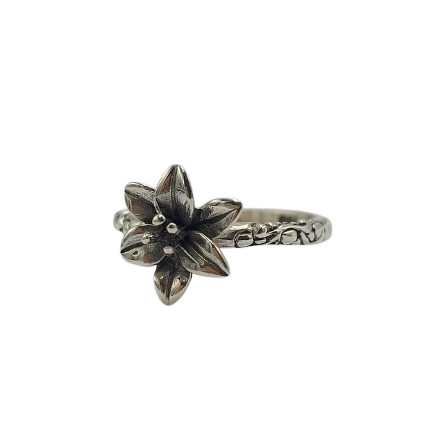 Cincin Perak Motif Bunga Lily R678