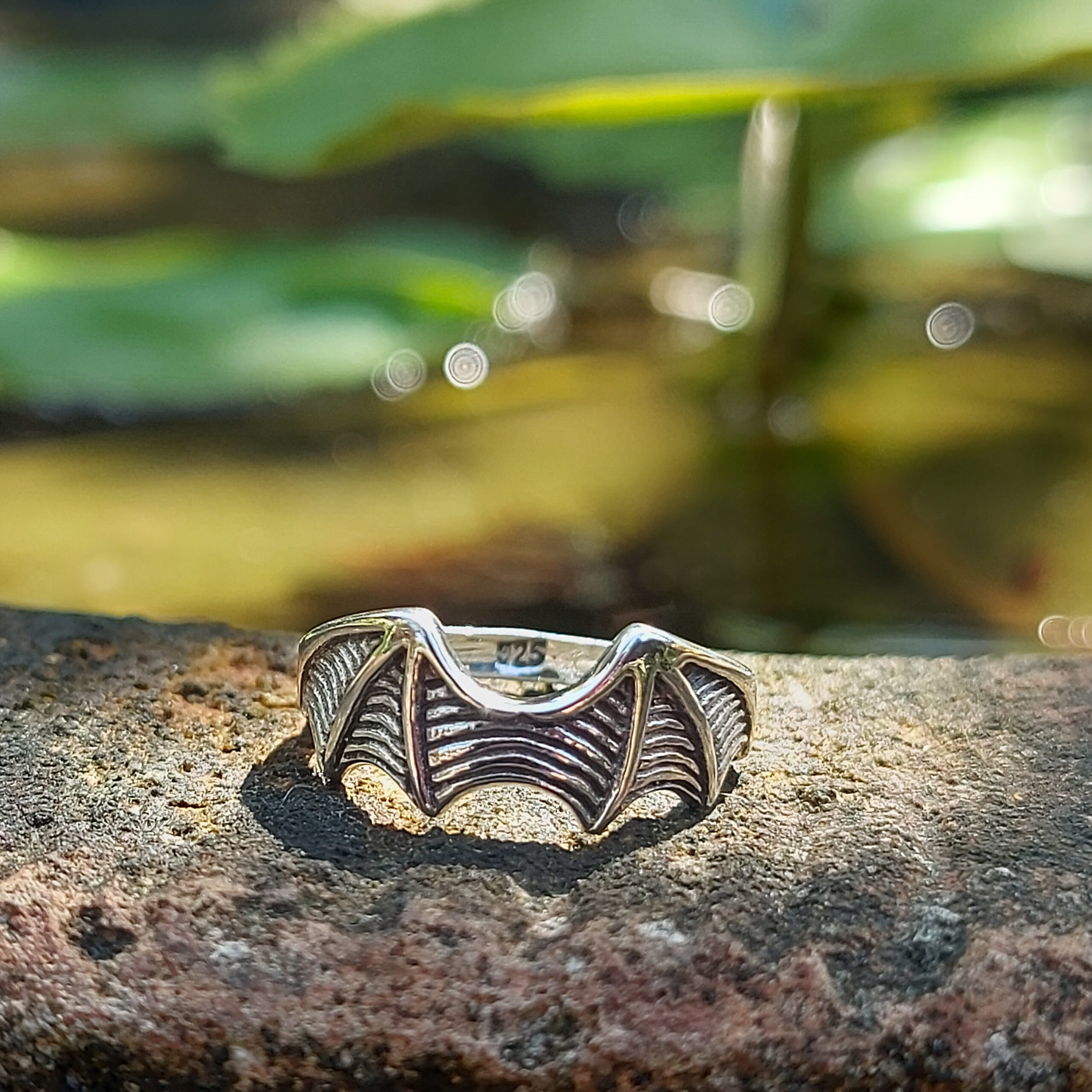 Cincin Perak Sayap Kelelawar Motif Garis R774 - Gambar 2