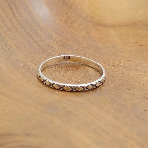 Cincin Perak Motif Silang (X Pattern) R690
