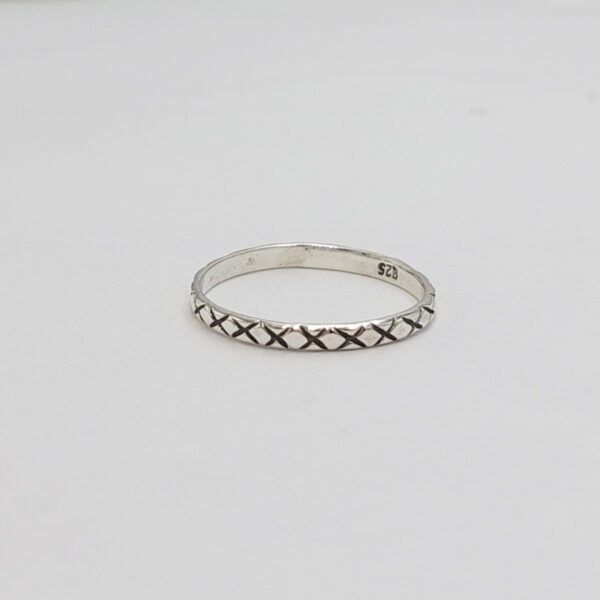 Cincin Perak Motif Silang (X Pattern) R690